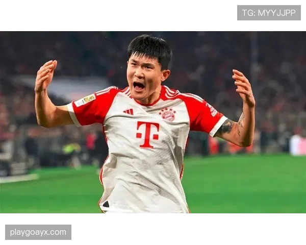 金玟哉凭借惊人反应速度助球队逆转取胜,状态回暖引期待 金玟哉凭借惊人反应速度助球队逆转取胜,状态回暖引期待